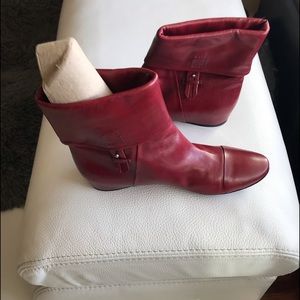 CoSTUME National Boots  Size 371/2   Made in ITALY